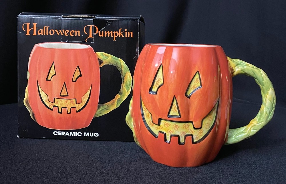 Susan Winget Halloween PUMPKIN Ceramic Mug Oversize Certified International 22oz
